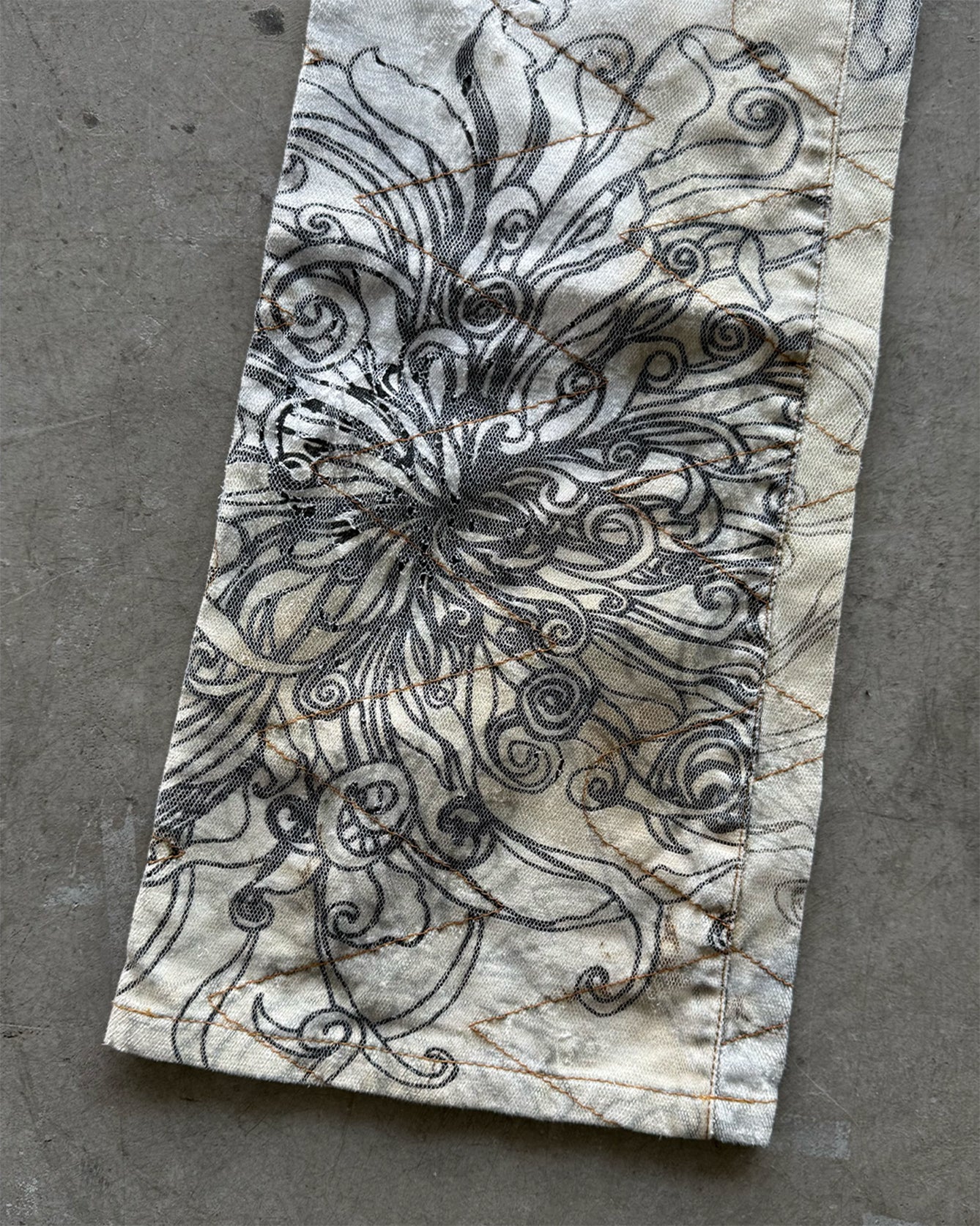 White Black Tan Vintage Just Cavalli Distressed Jeans