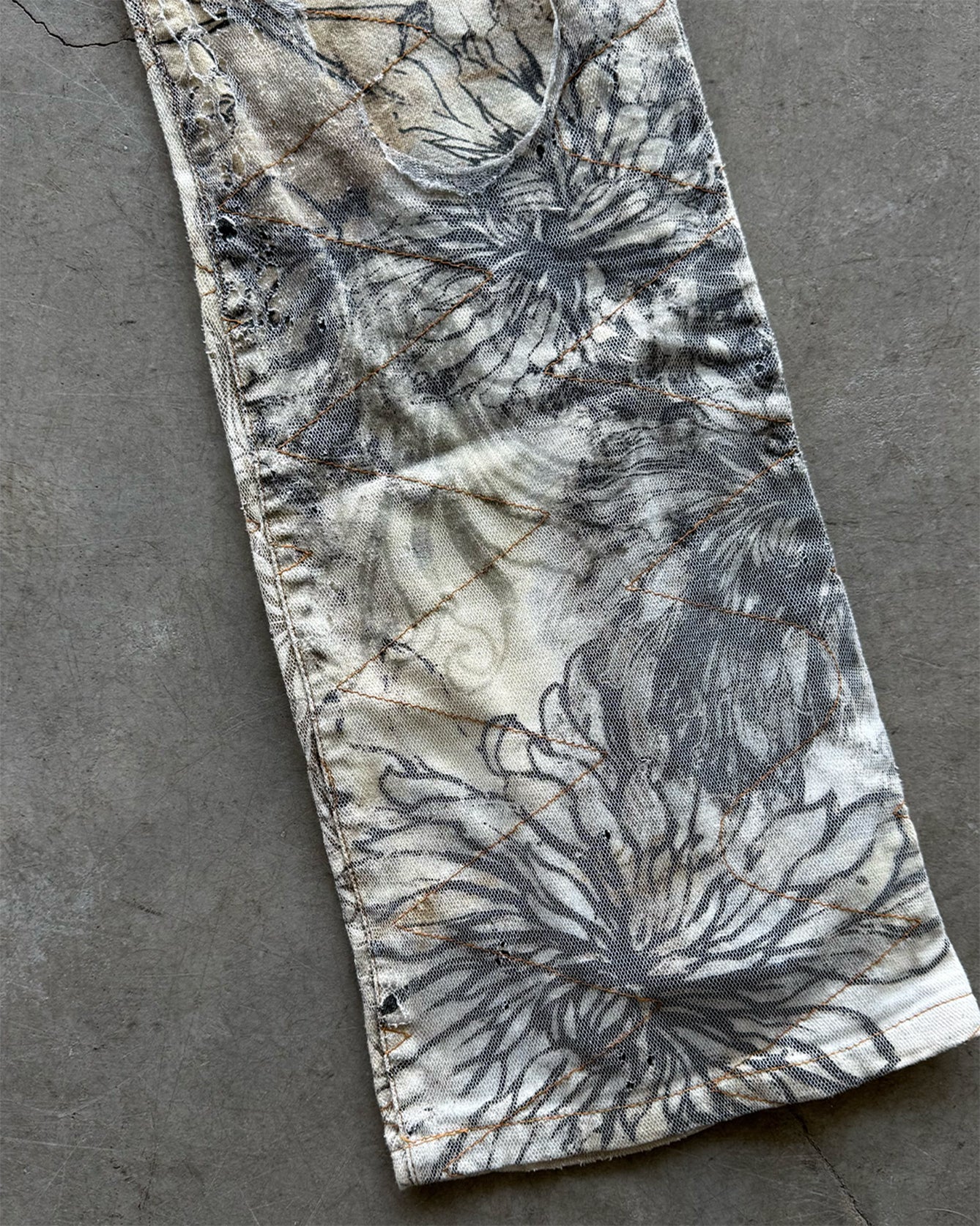 White Black Tan Vintage Just Cavalli Distressed Jeans